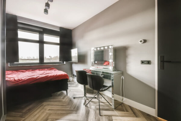 Przytulne wnętrze, które może pomóc w ustalaniu ceny przy szybkiej sprzedaży mieszkania.